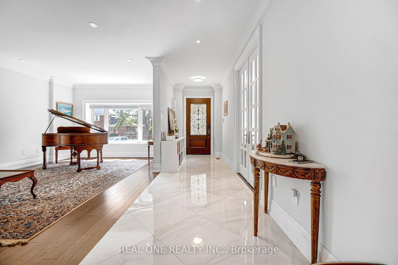 100 Ridelle Avenue