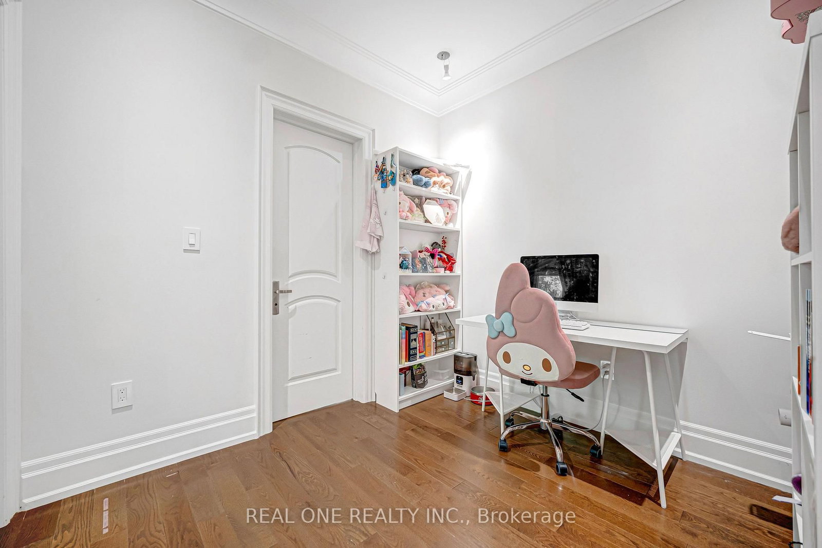 100 Ridelle Avenue • Toronto, ON photo 36