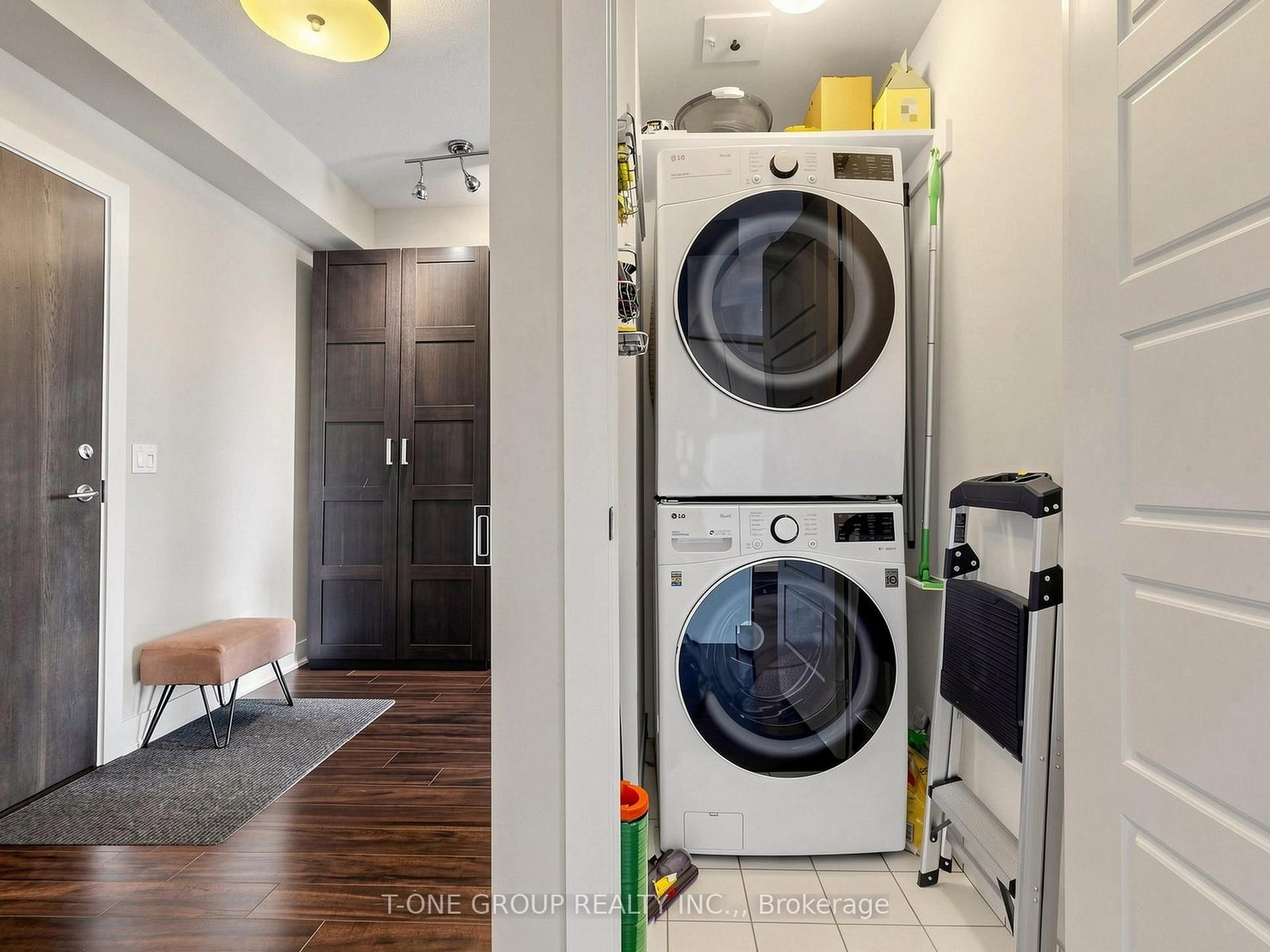 28 Linden Street • #1707 • Toronto, ON photo 15