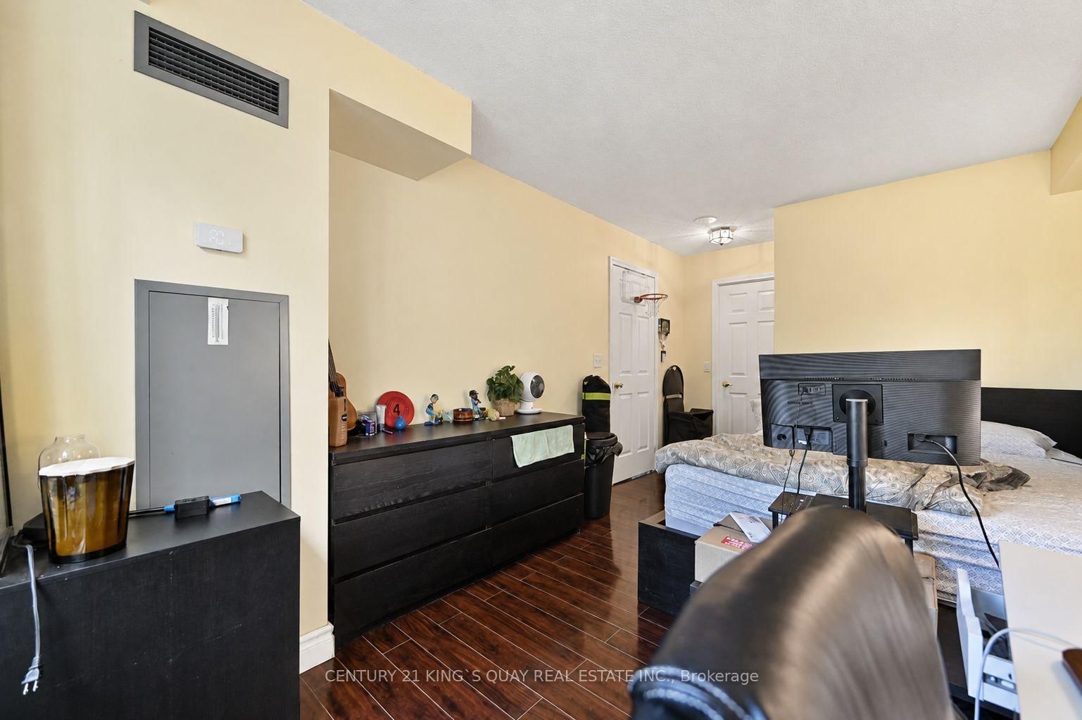26 Olive Avenue • #503 • Toronto, ON photo 21