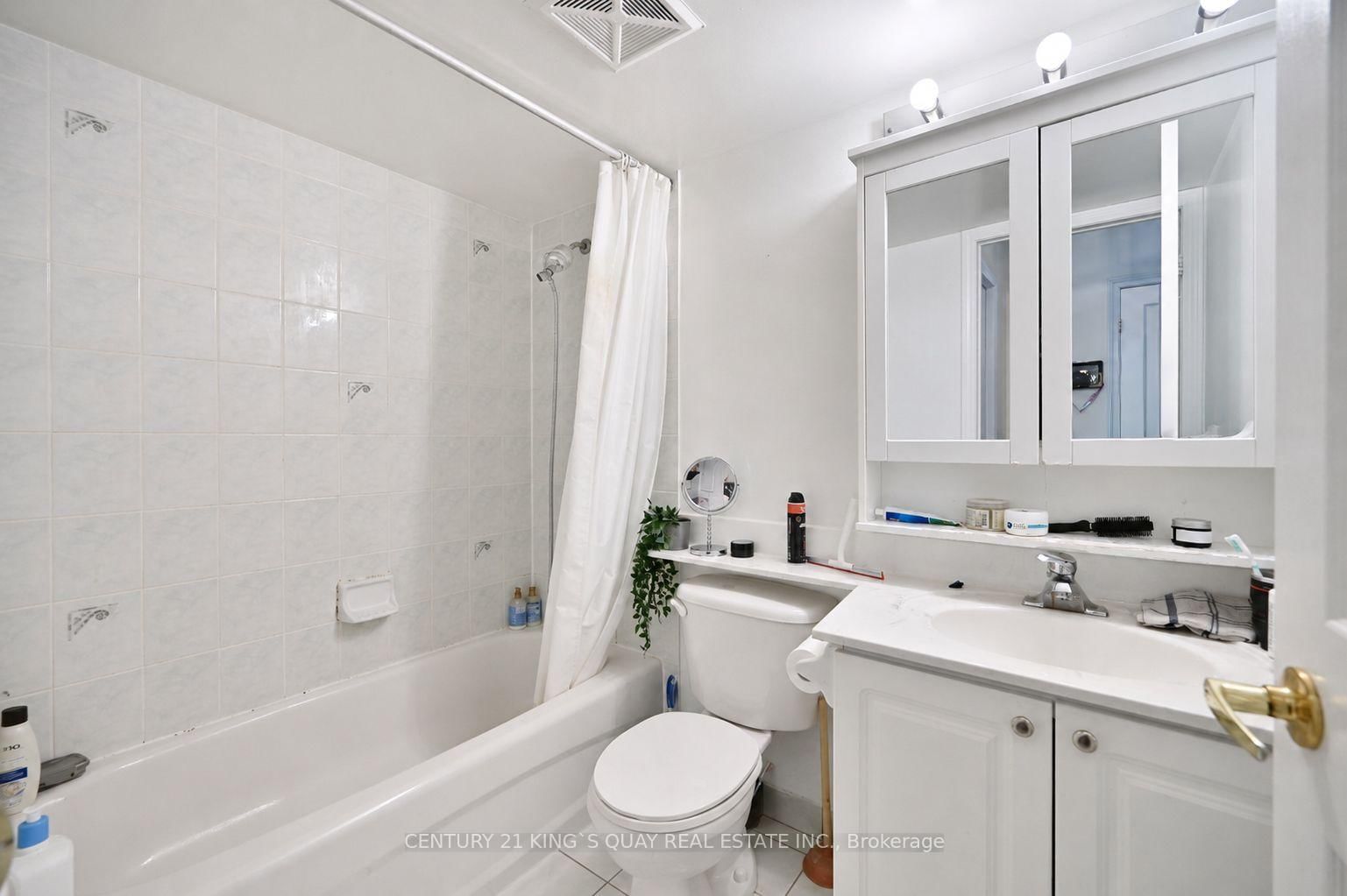 26 Olive Avenue • #503 • Toronto, ON photo 22