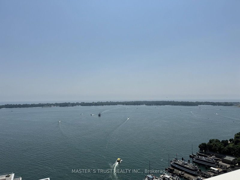 2503 - 15 Queens Quay E