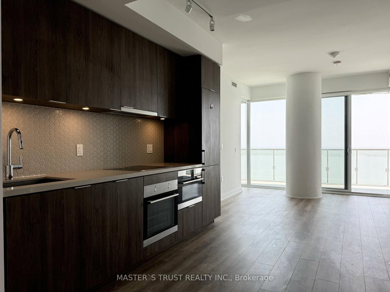2503 - 15 Queens Quay E
