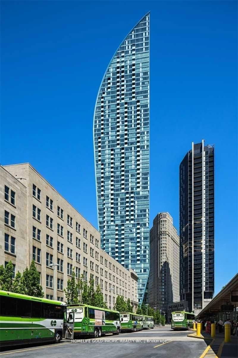 5406 - 8 The Esplanade