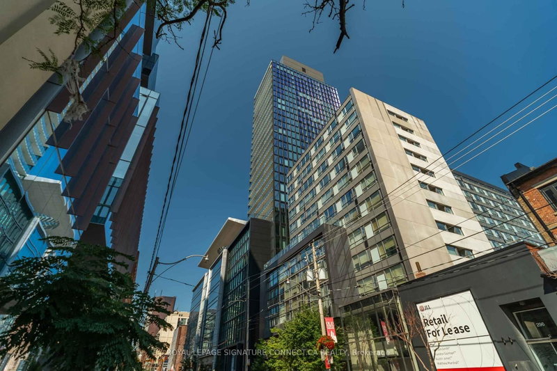 1502 - 284 King Street E