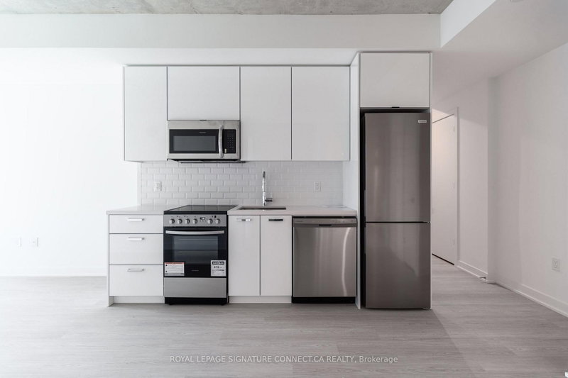 1502 - 284 King Street E