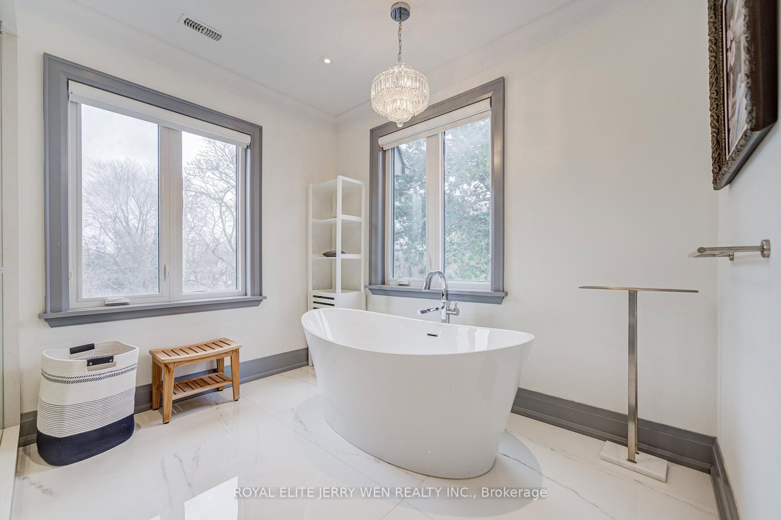 300 Upper Highland Crescent • Toronto, ON photo 21