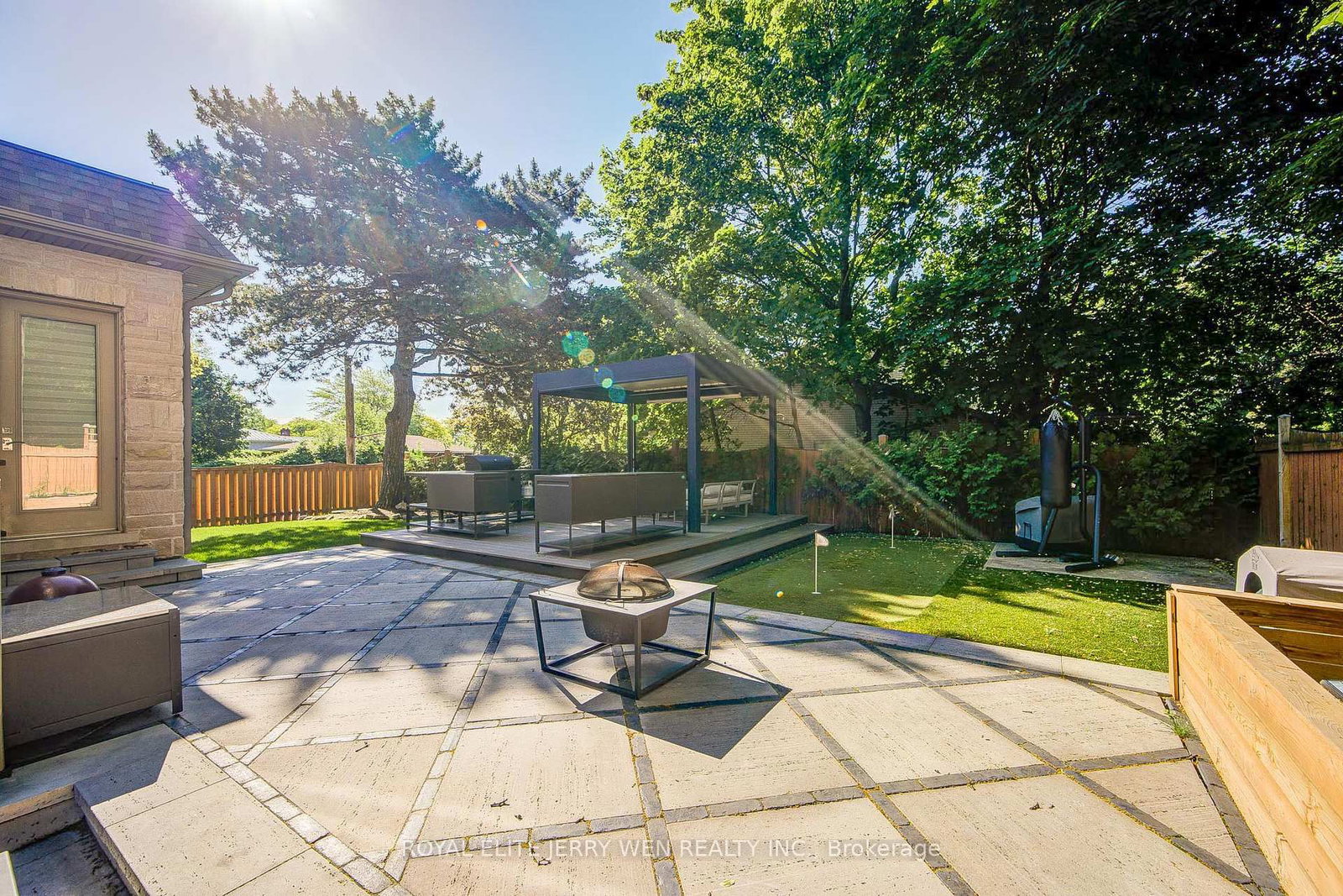 300 Upper Highland Crescent • Toronto, ON photo 41