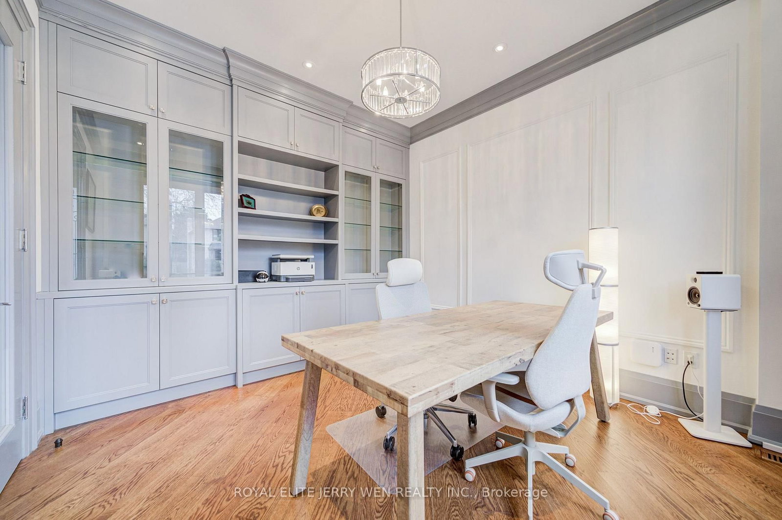 300 Upper Highland Crescent • Toronto, ON photo 6