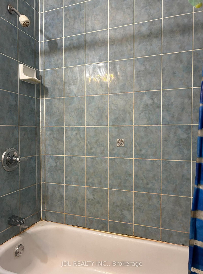 One Bedroom Main Floor - 128 Denison Ave Avenue