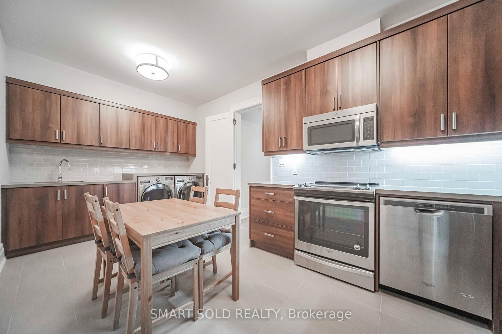 9 Saintfield Avenue • Toronto, ON photo 42