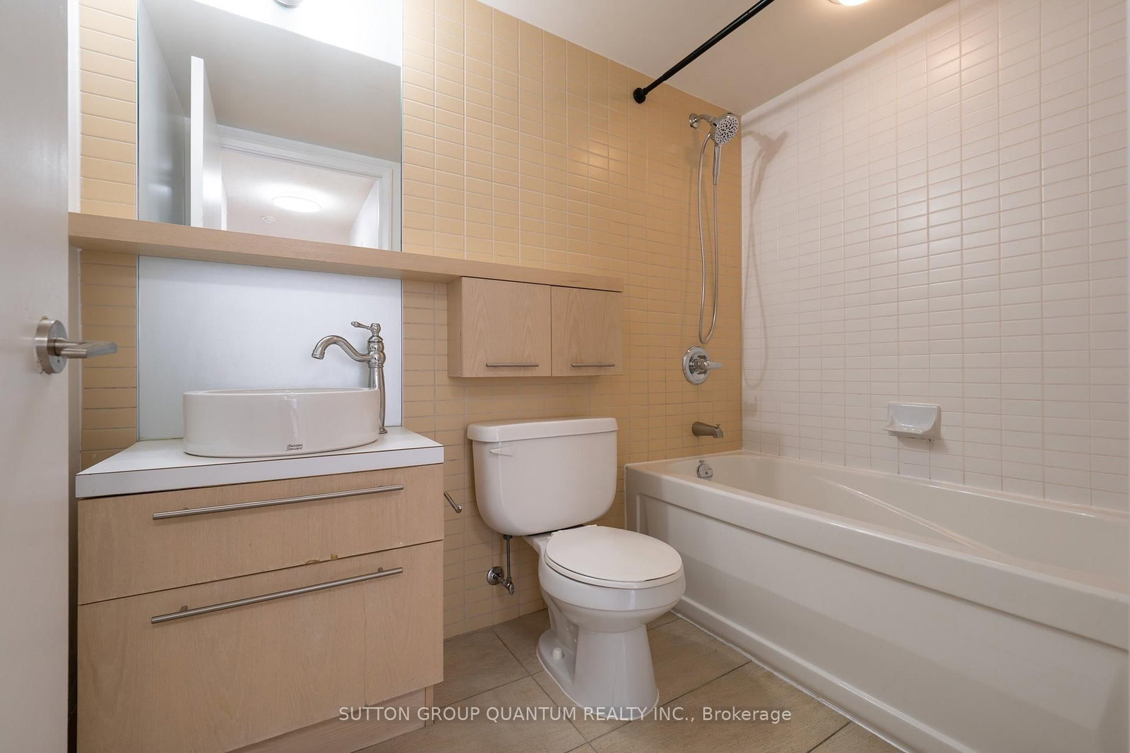 25 Carlton Street • #1811 • Toronto, ON photo 12