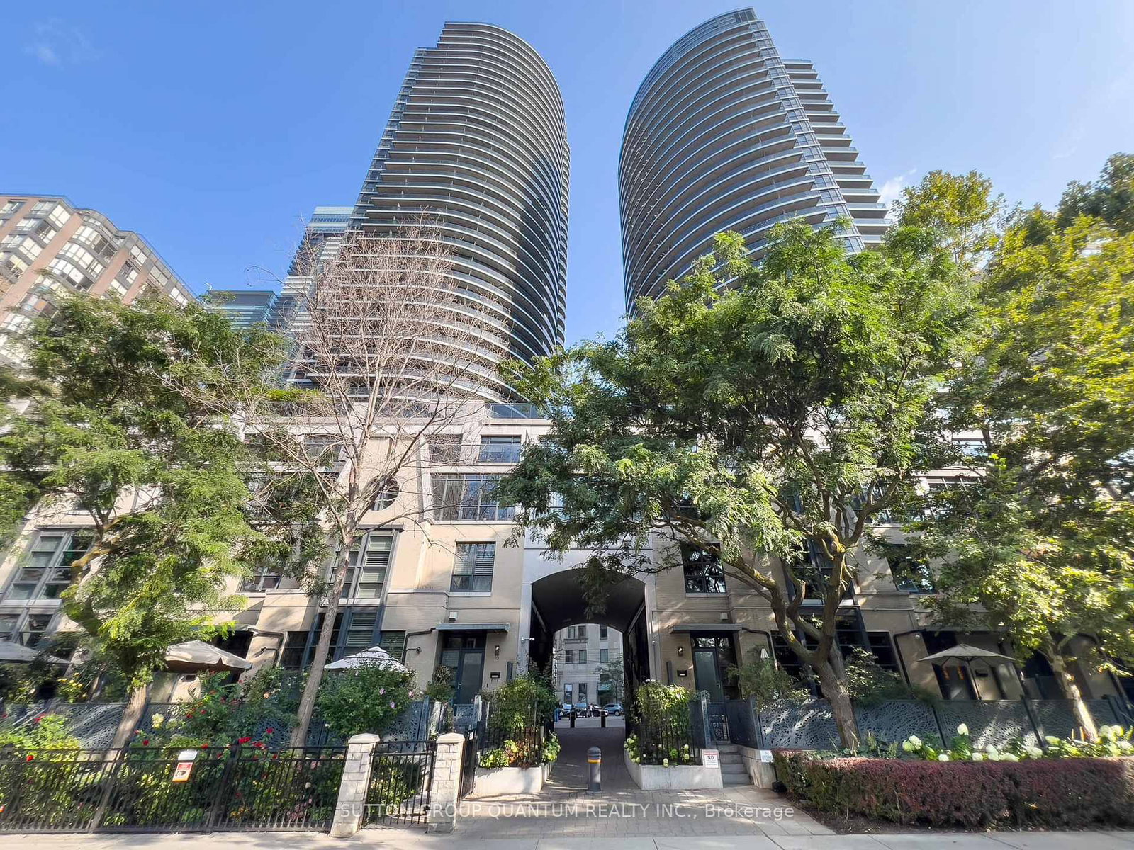 25 Carlton Street • #1811 • Toronto, ON photo 38