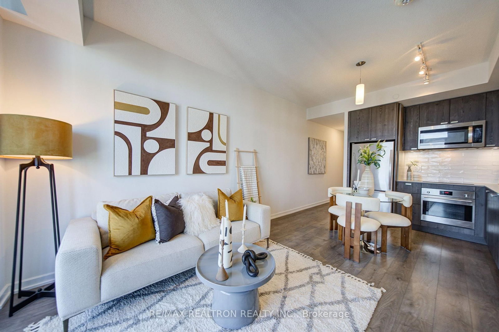 Property at 56 Forest Manor
