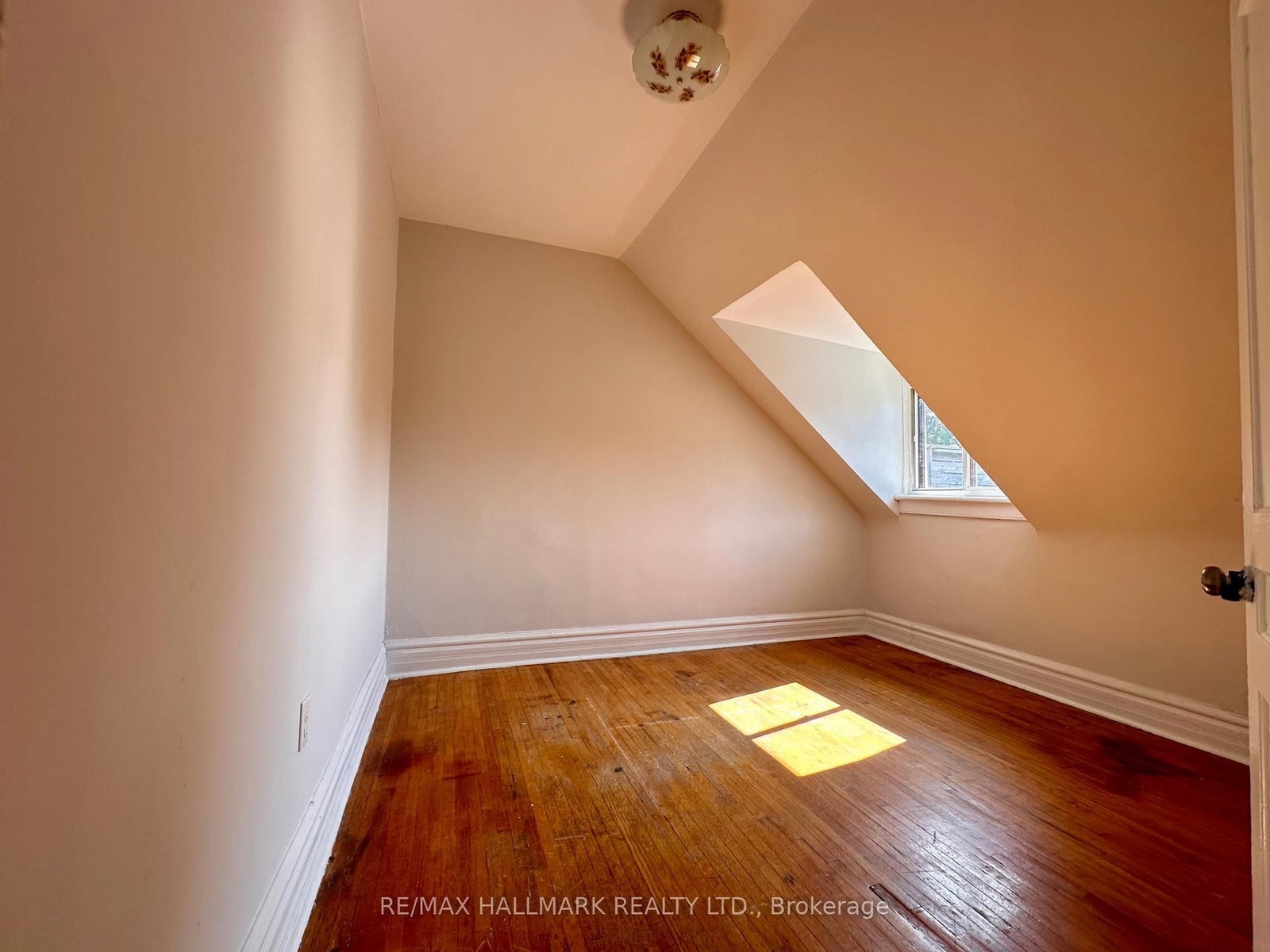128 Brunswick Ave, Toronto, view 27