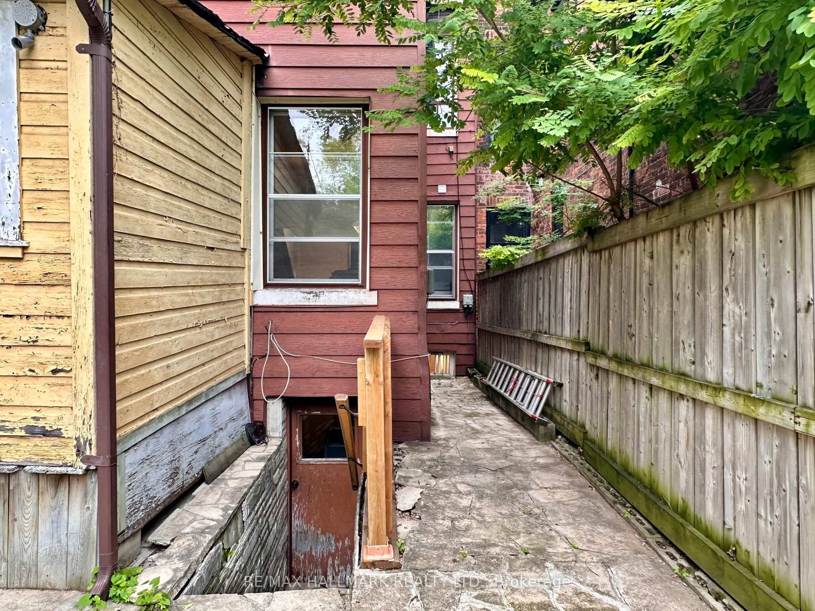 128 Brunswick Ave, Toronto, view 34