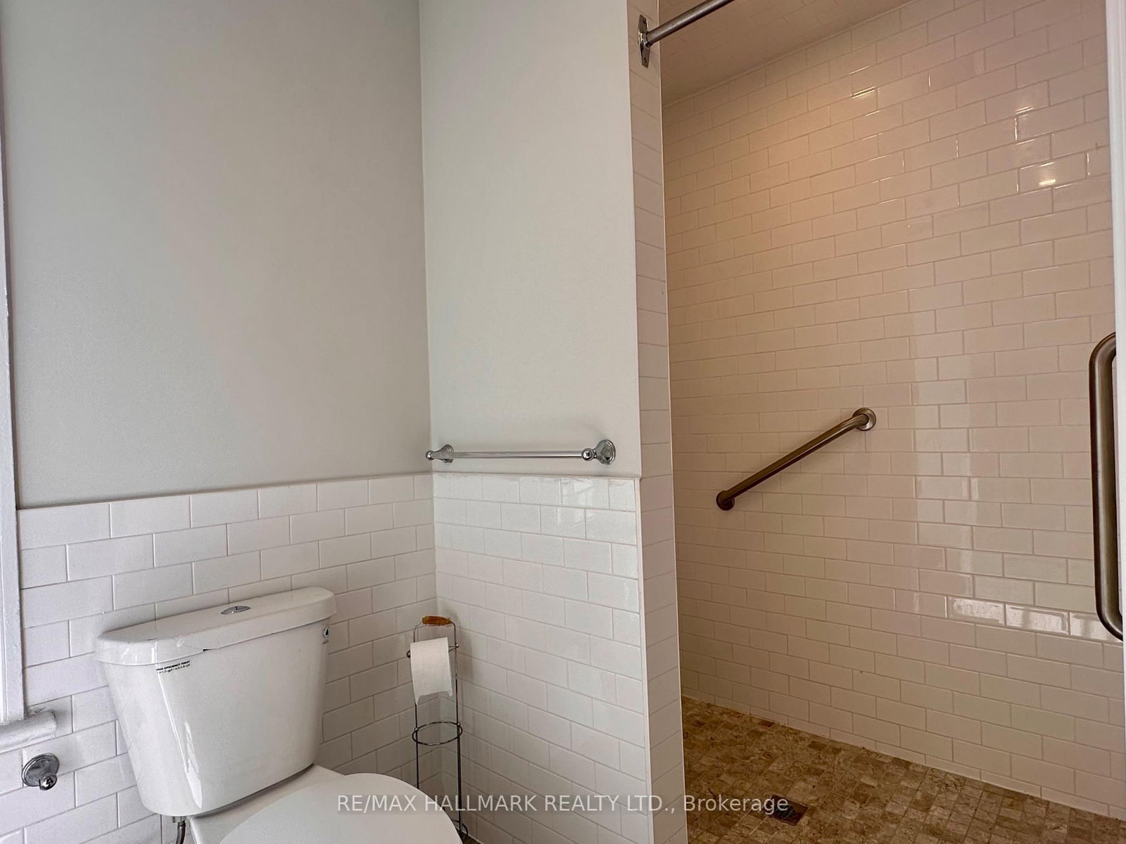 128 Brunswick Avenue • Toronto, ON photo 9