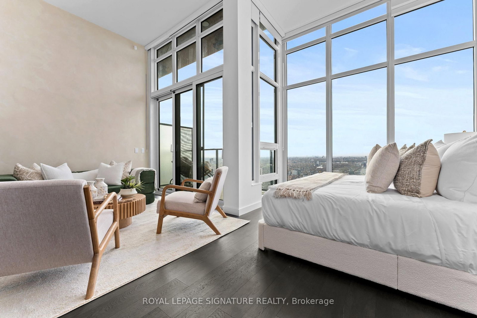 1 Concord Cityplace Way • #PH7001 • Toronto, ON photo 20