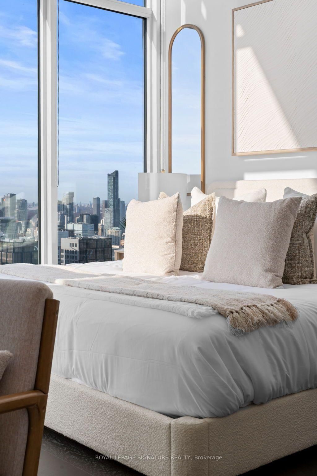 1 Concord Cityplace Way • #PH7001 • Toronto, ON photo 22