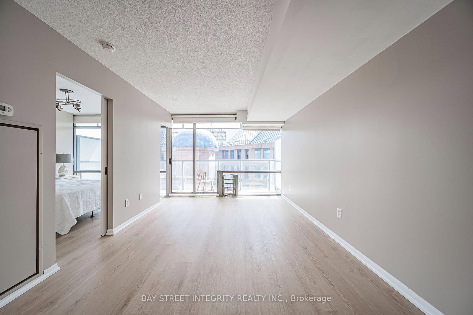38 Grenville Street • #1406 • Toronto, ON photo 18