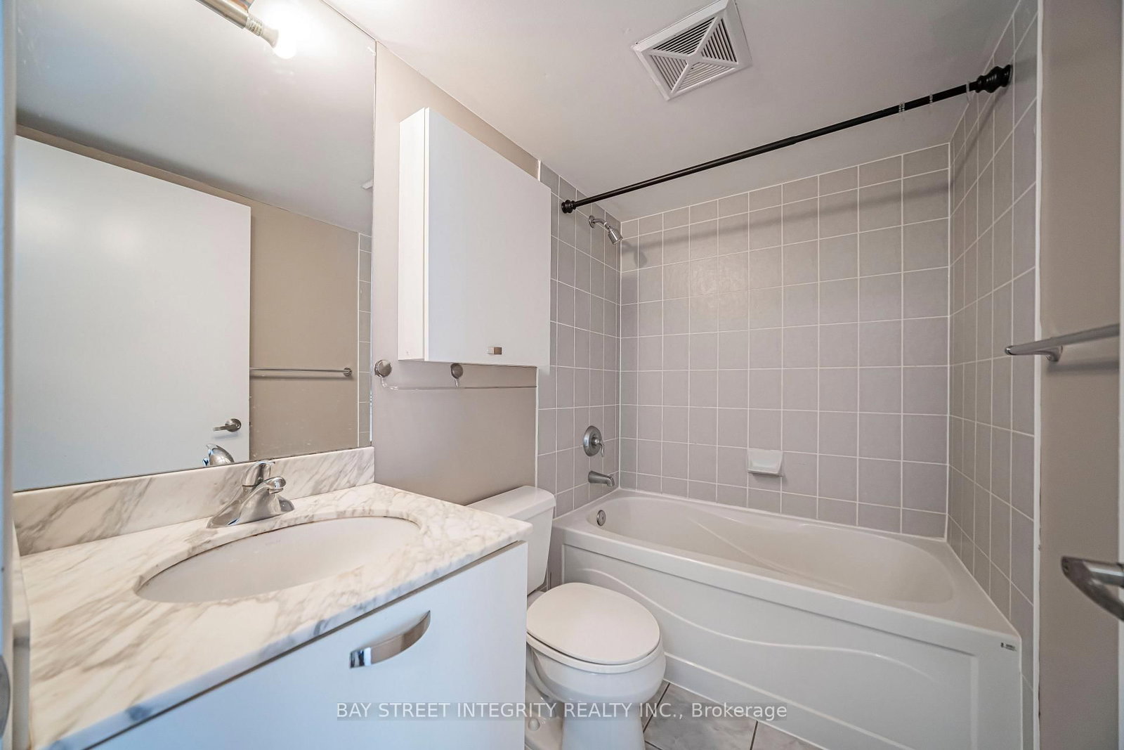38 Grenville Street • #1406 • Toronto, ON photo 25