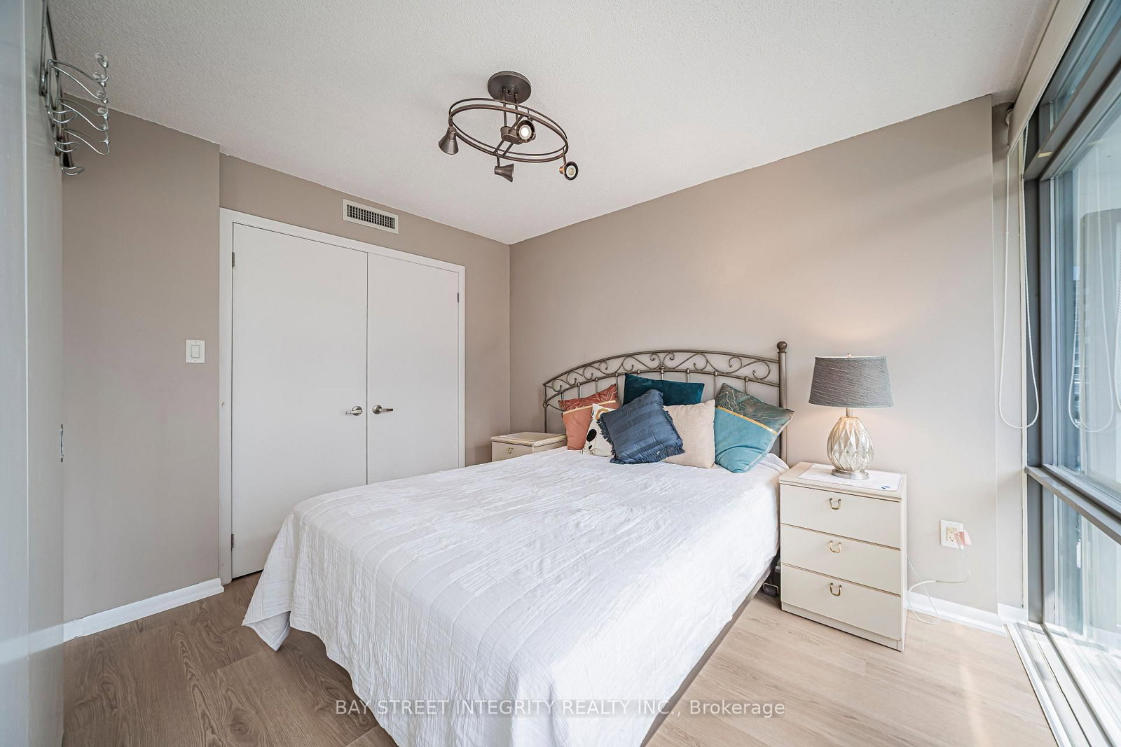 38 Grenville Street • #1406 • Toronto, ON photo 28