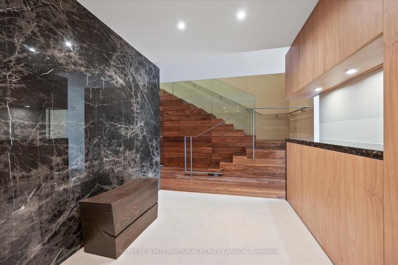 500 Queens Quay W photo 4