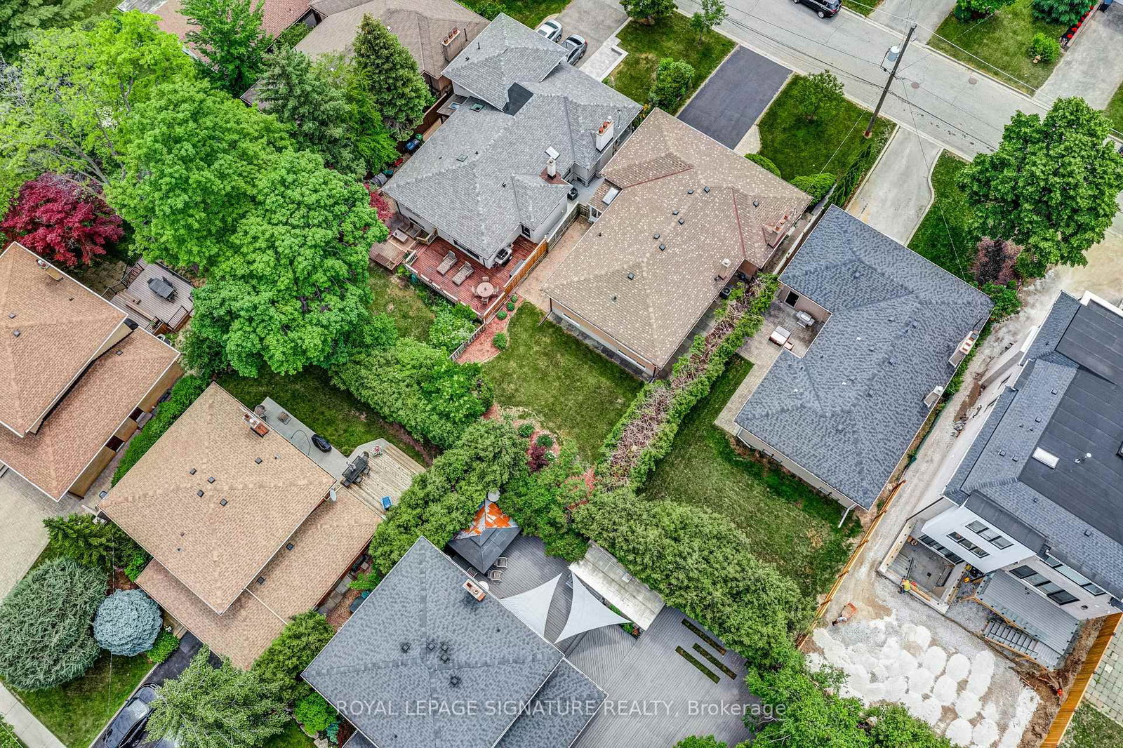 43 Viamede Crescent • Toronto, ON photo 38