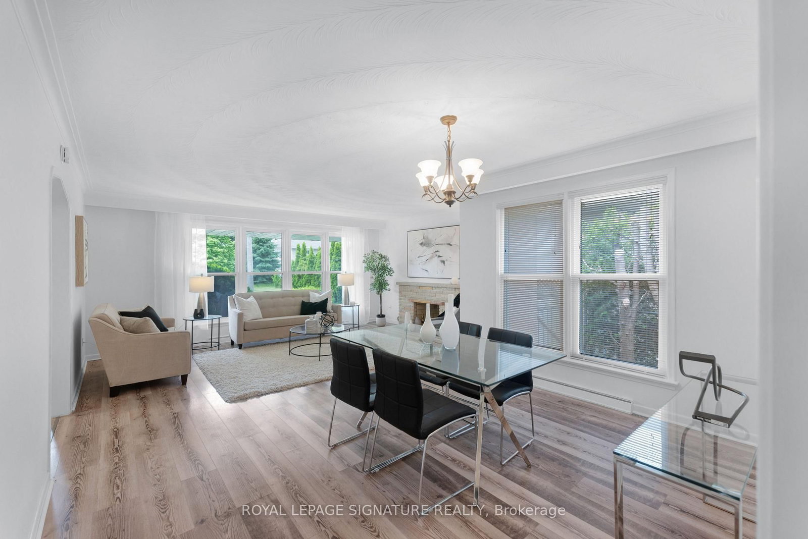 43 Viamede Crescent • Toronto, ON photo 8