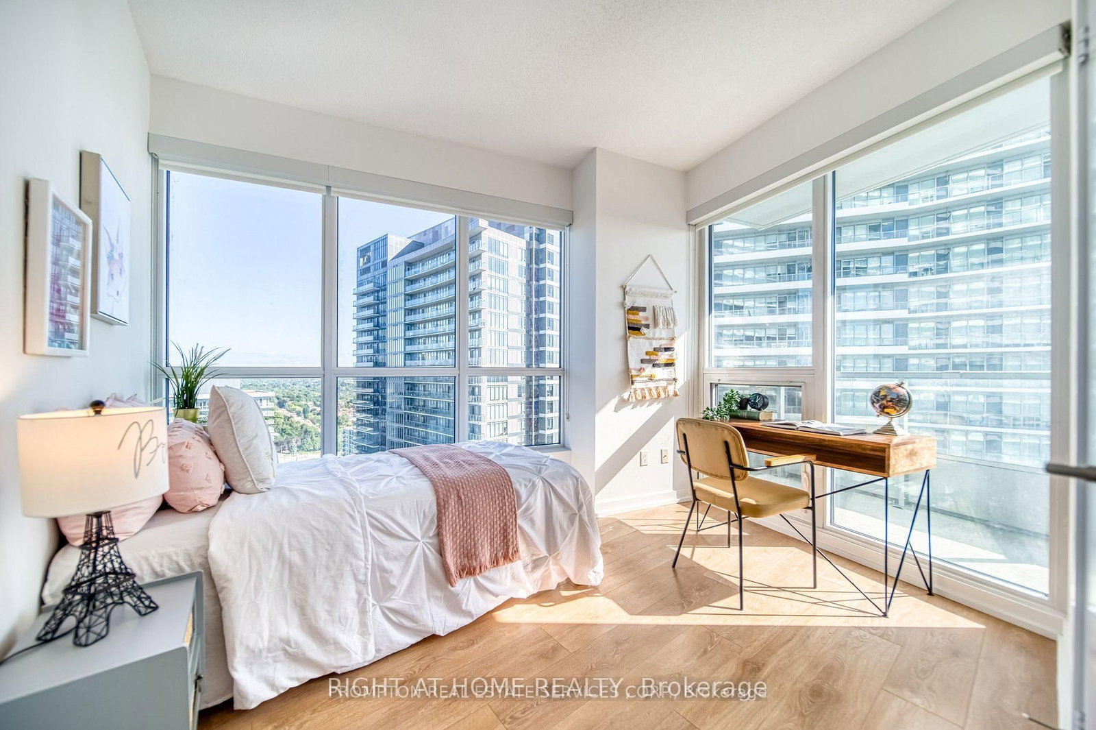 115 McMahon Drive • #1005 • Toronto, ON photo 11