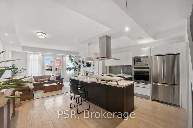 PH27 - 500 Richmond Street W
