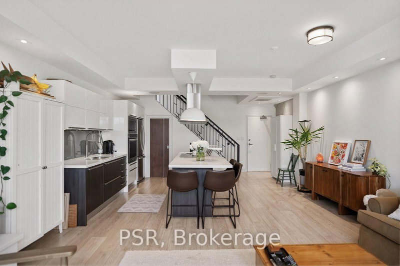 PH27 - 500 Richmond Street W