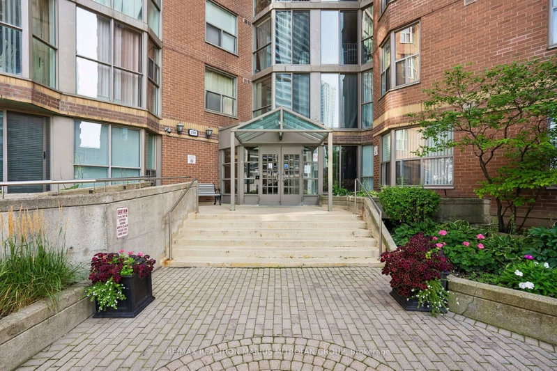 805 - 5795 Yonge Street