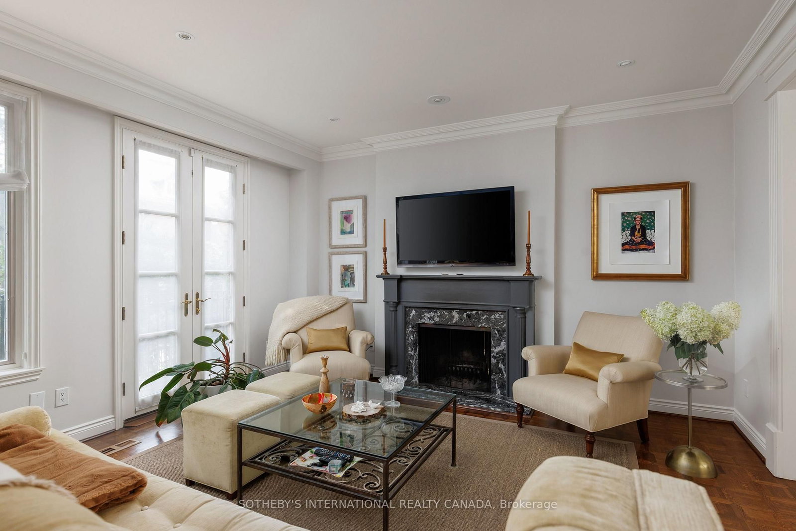 18A Deer Park Crescent • Toronto, ON photo 5
