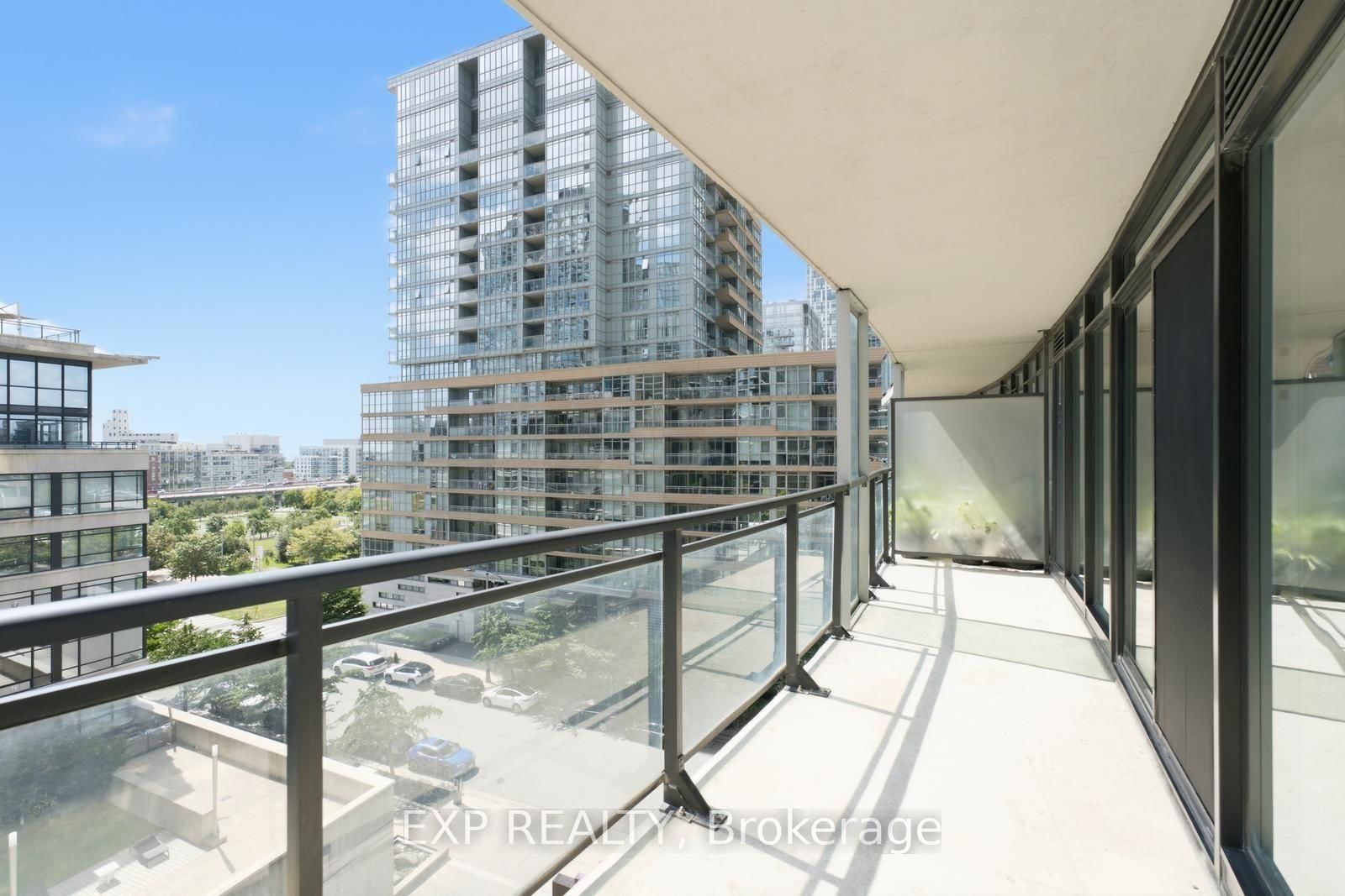 25 Capreol Court • #810 • Toronto, ON photo 17