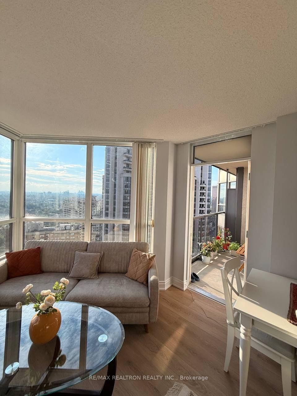 10 Northtown Way • #2409 • Toronto, ON photo 17