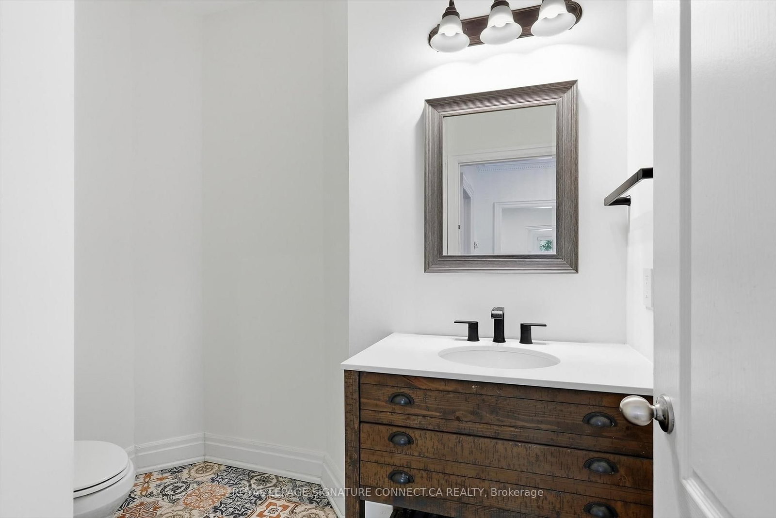 6 Lailey Crescent • Toronto, ON photo 32