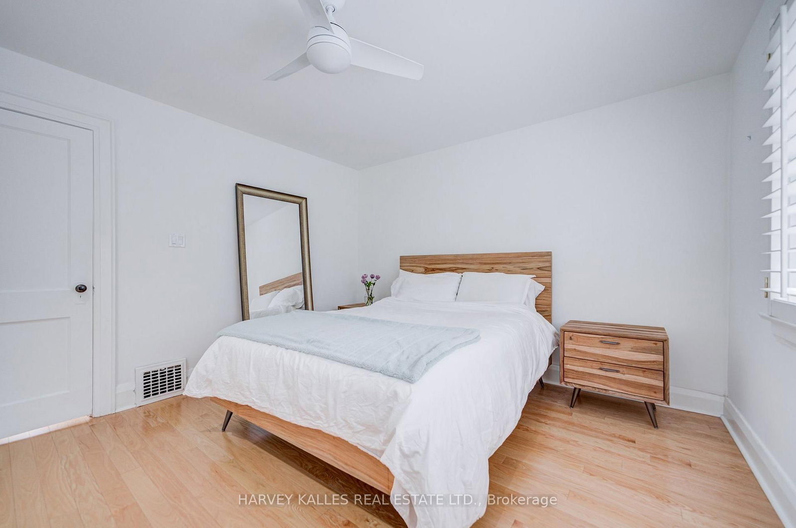164 Douglas Avenue • Toronto, ON photo 21