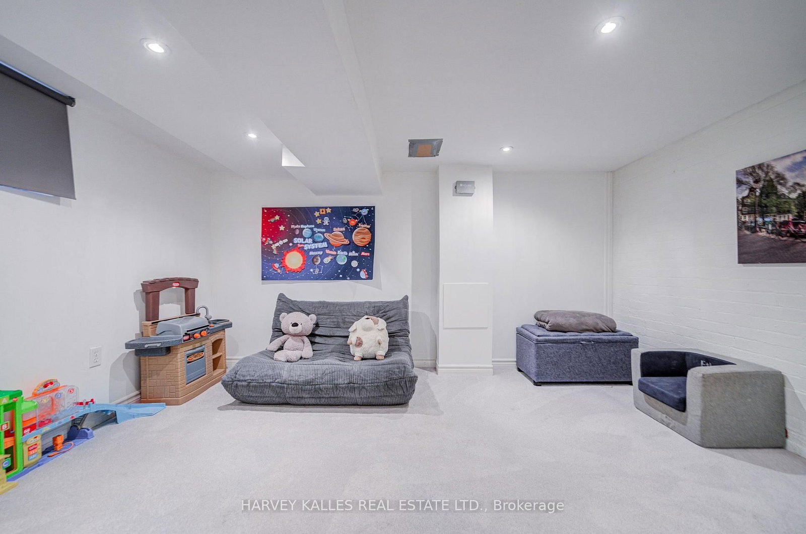 164 Douglas Avenue • Toronto, ON photo 29