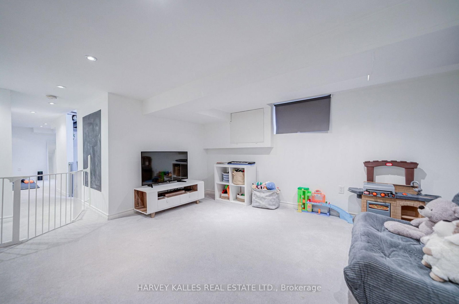 164 Douglas Avenue • Toronto, ON photo 30