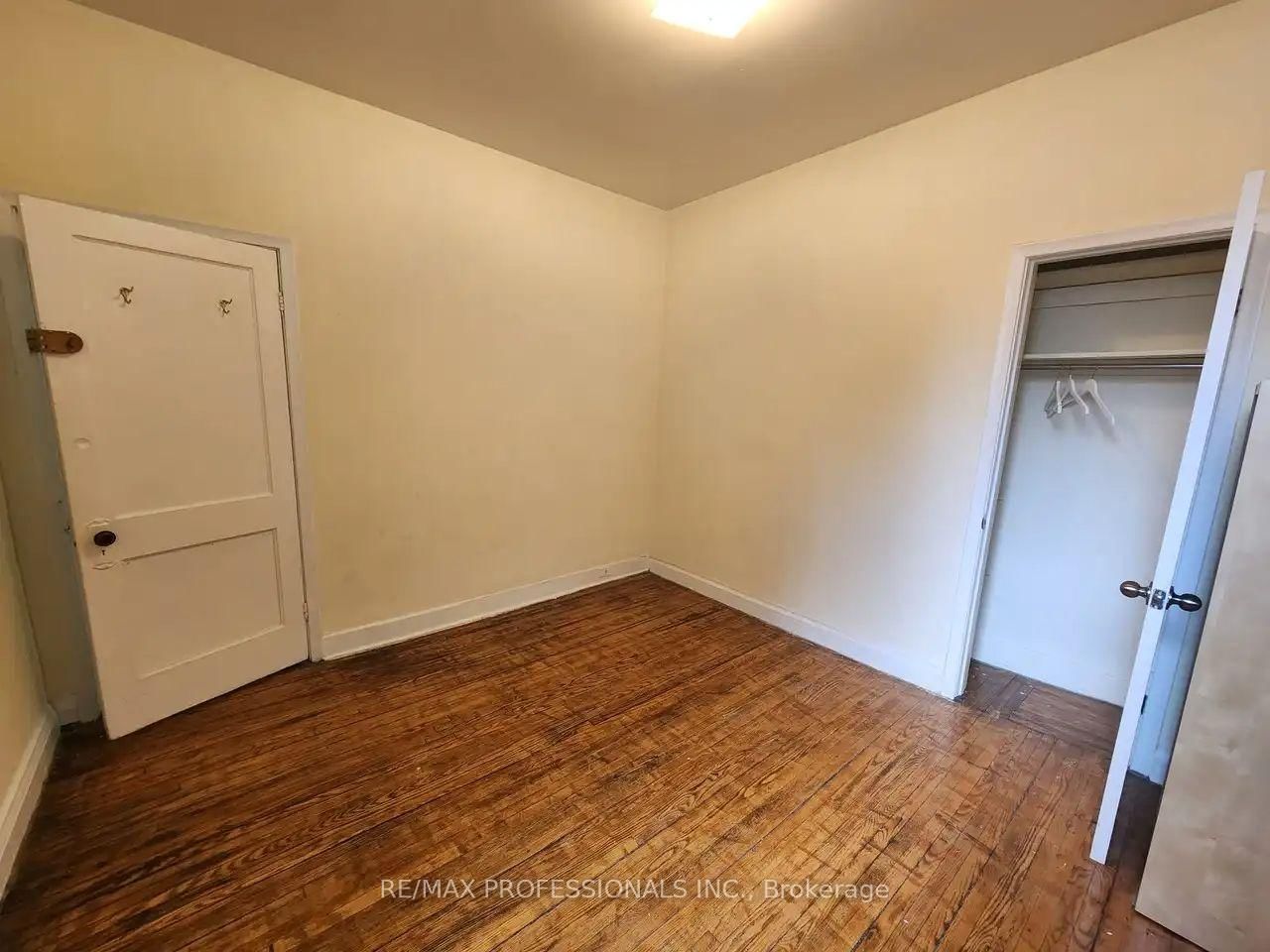MAIN LEVEL - 150 Robert Street, Toronto 4