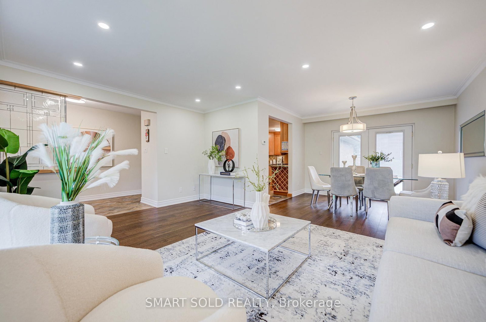 285 Churchill Avenue • Toronto, ON photo 10
