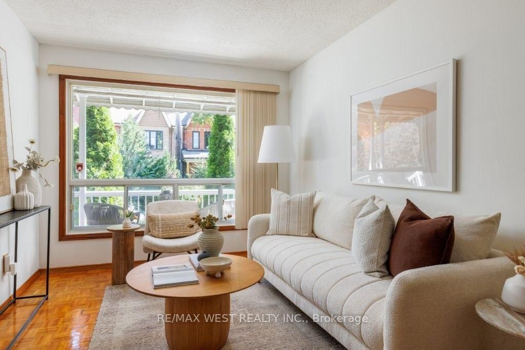 214 Markham Street • Toronto, ON photo 5