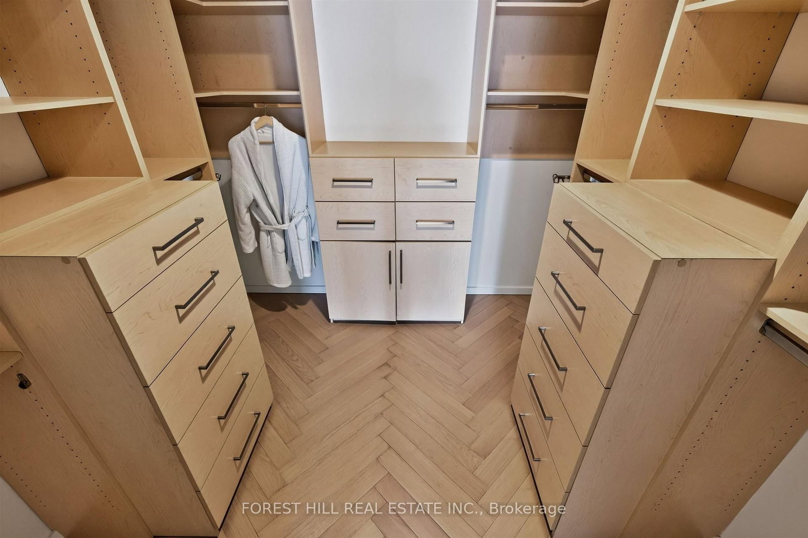 180 University Avenue • #2305 • Toronto, ON photo 35