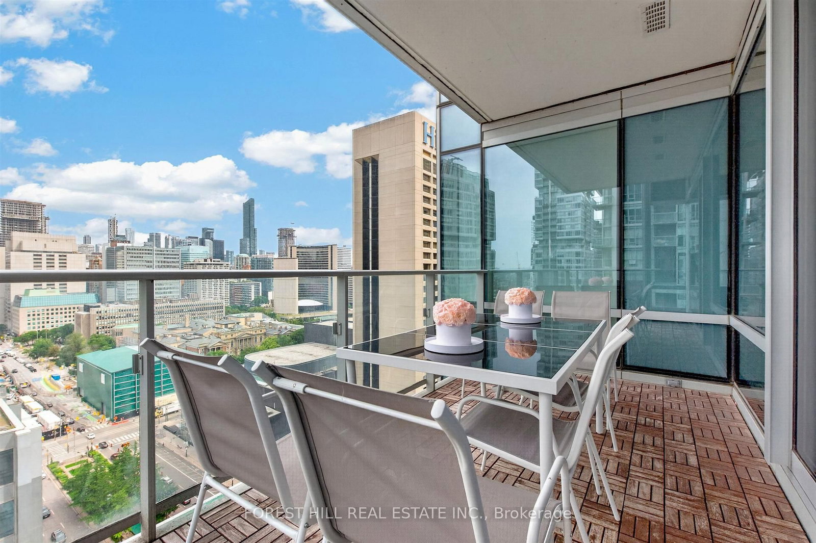 180 University Avenue • #2305 • Toronto, ON photo 39
