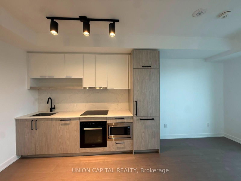 1017 - 89 Montclair Avenue