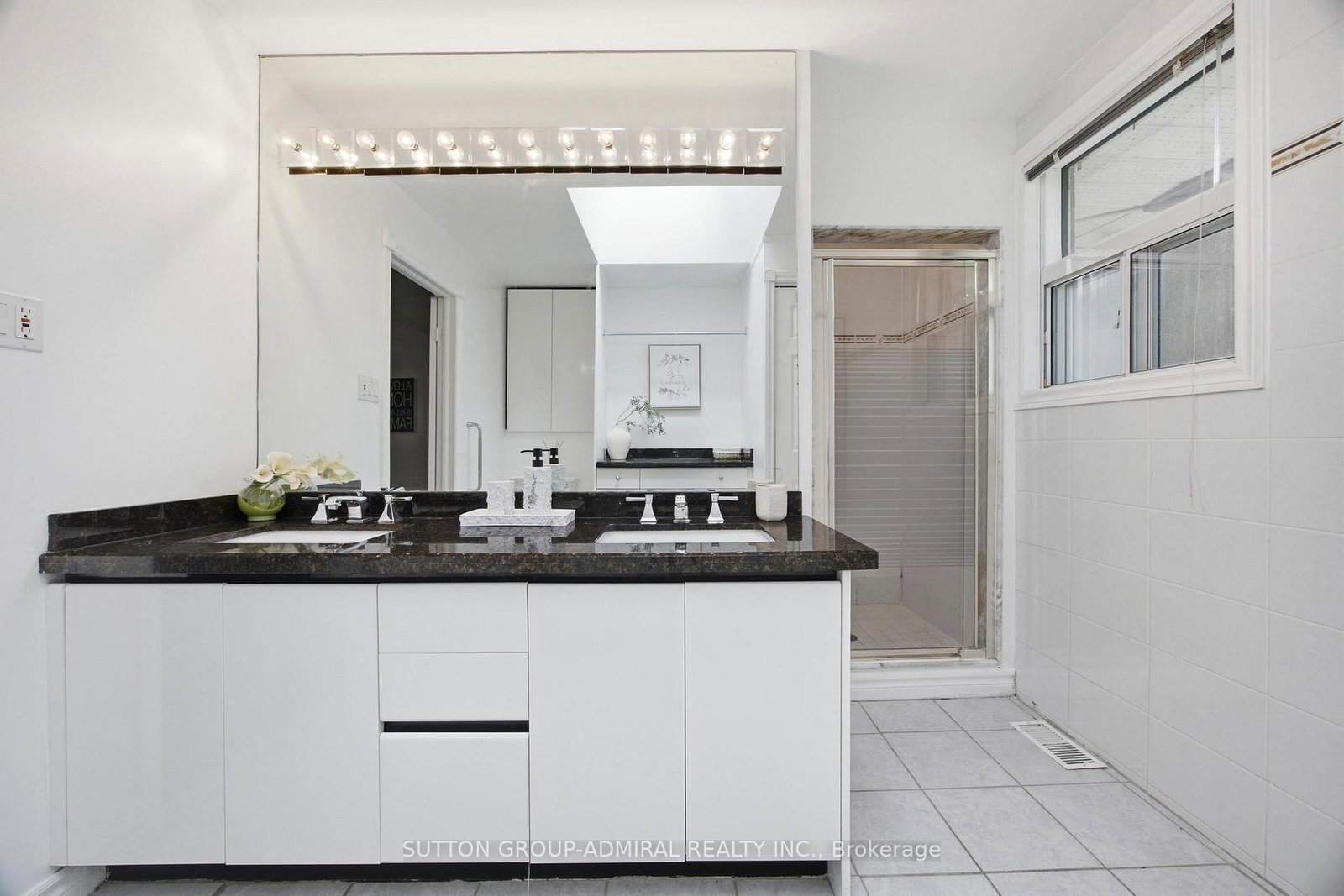 138 Kennard Avenue • Toronto, ON photo 27