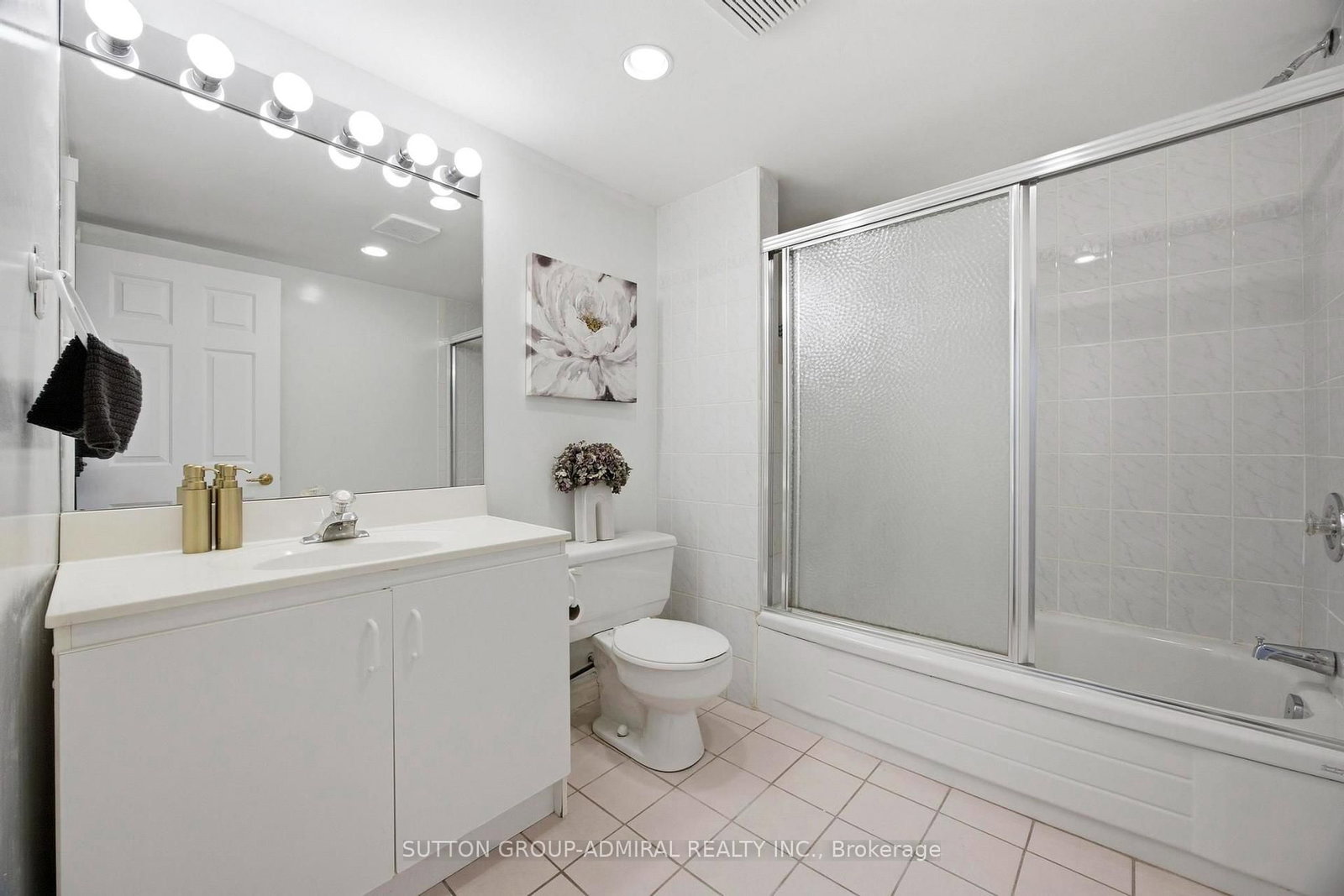 138 Kennard Avenue • Toronto, ON photo 32