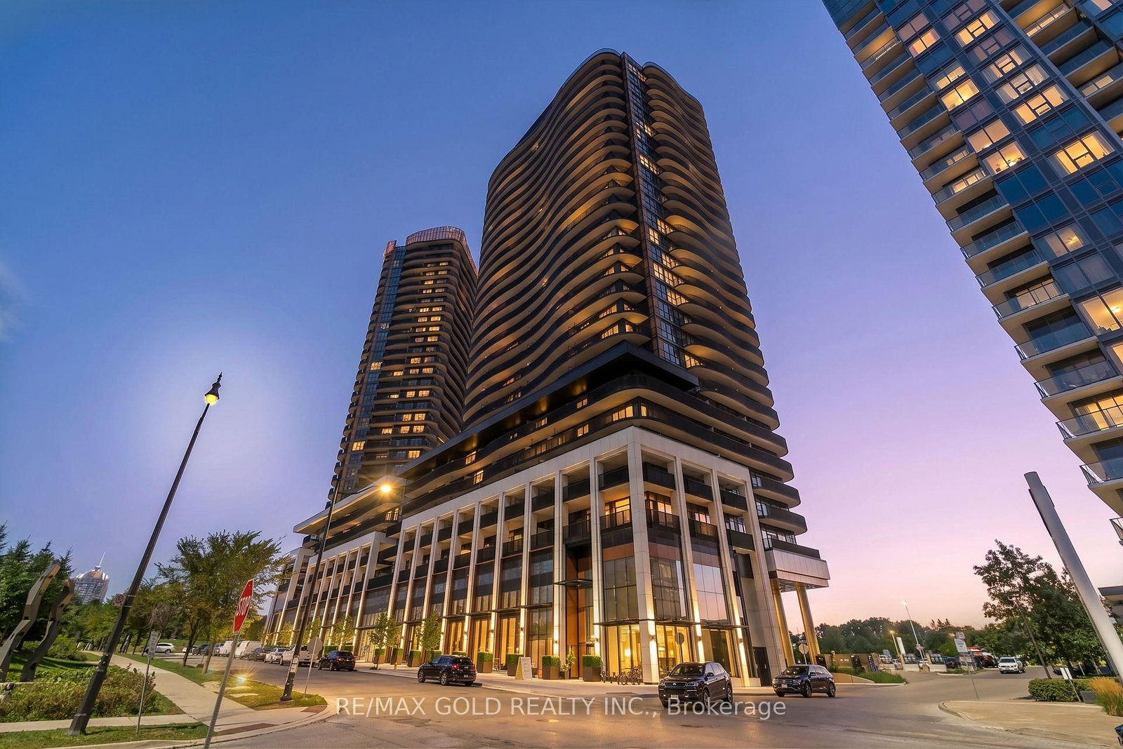2315 Esther Shiner Boulevard • Toronto, ON photo 1