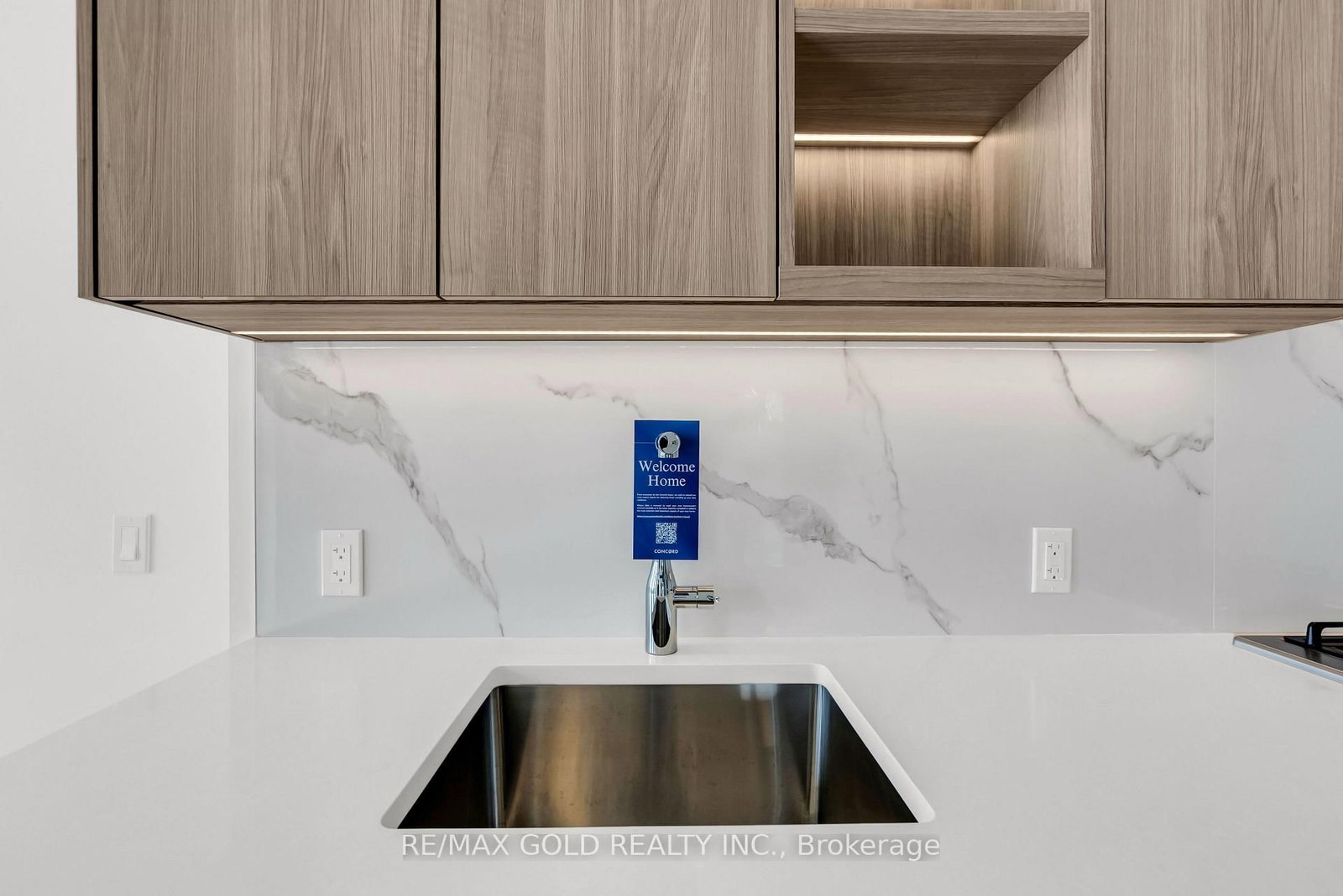 2315 Esther Shiner Boulevard • Toronto, ON photo 11